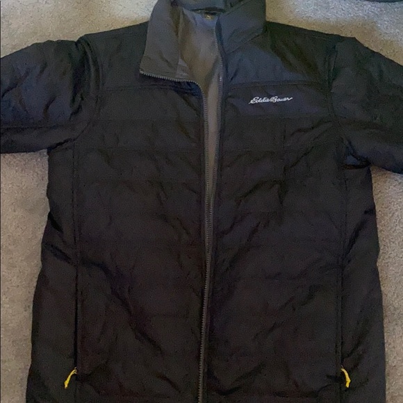 Ski jacket with removable liner. - Picture 2 of 4